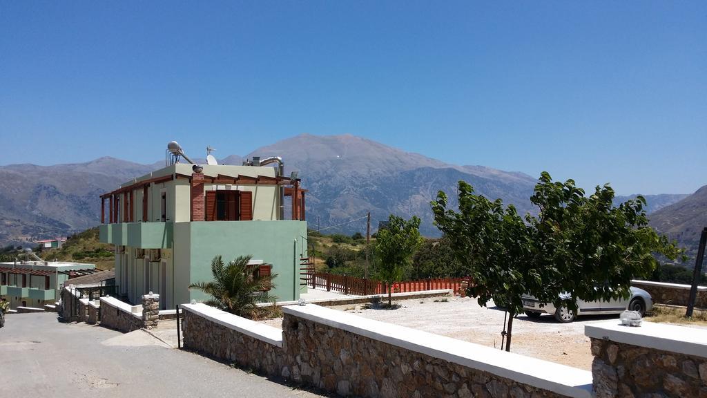 Elia Méronas Exterior photo
