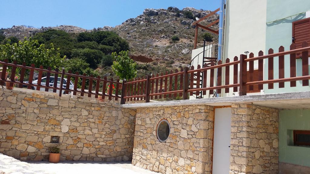 Elia Méronas Exterior photo