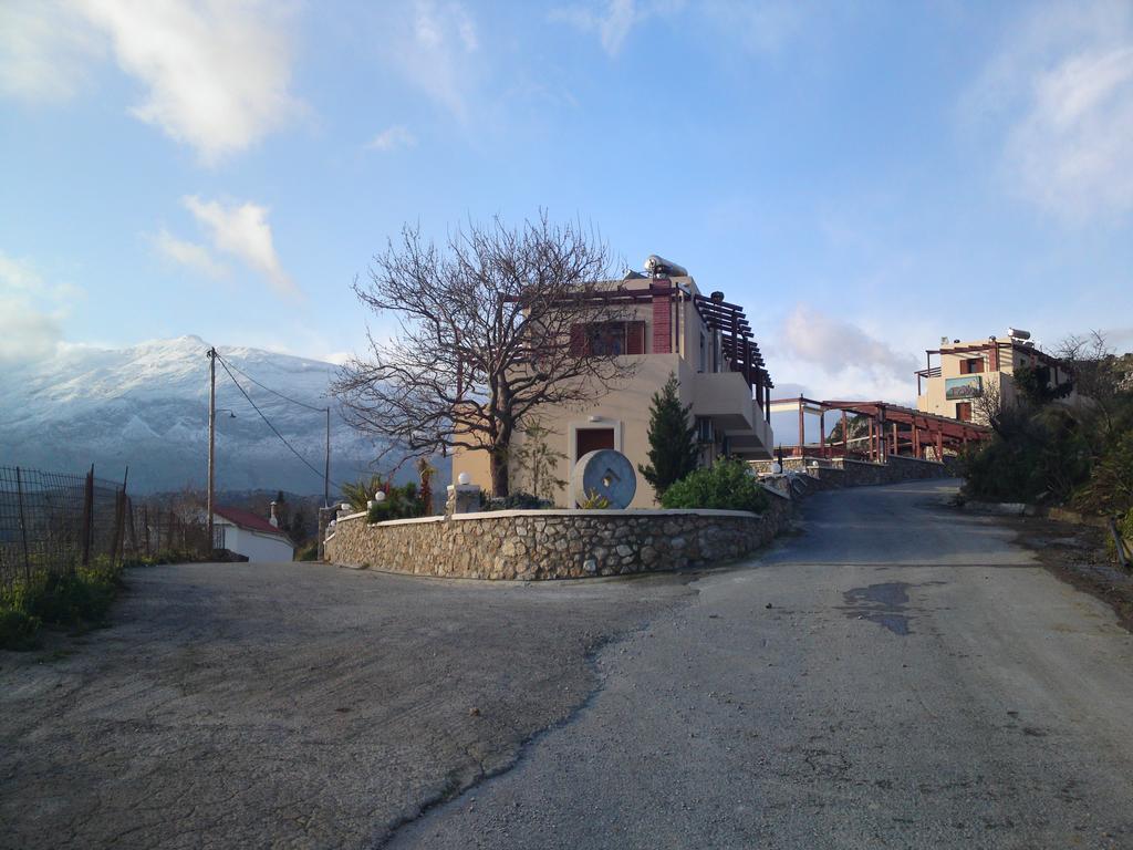 Elia Méronas Exterior photo