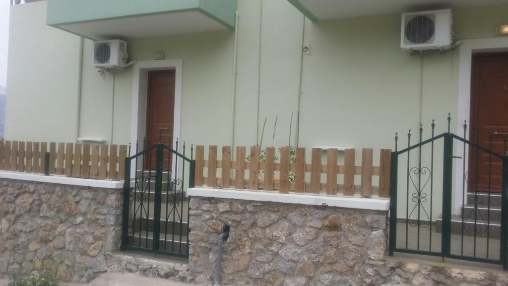 Elia Méronas Exterior photo